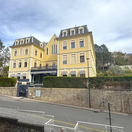 Moderne Et Fonctionnel Avec Wifi, - Fr-1-555-37